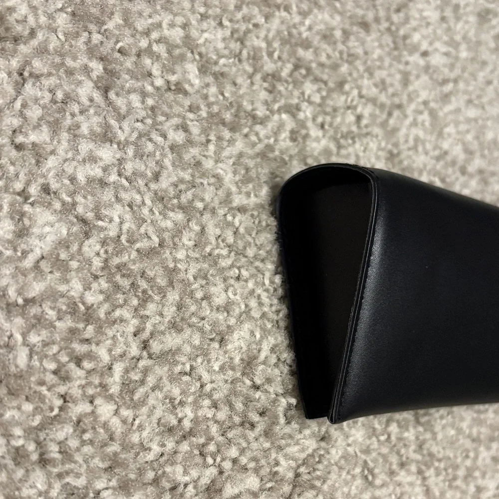 Saint Laurent YSL Classic Black Eyeglass case Soft case magnetic flip cover - Picture 4 of 4